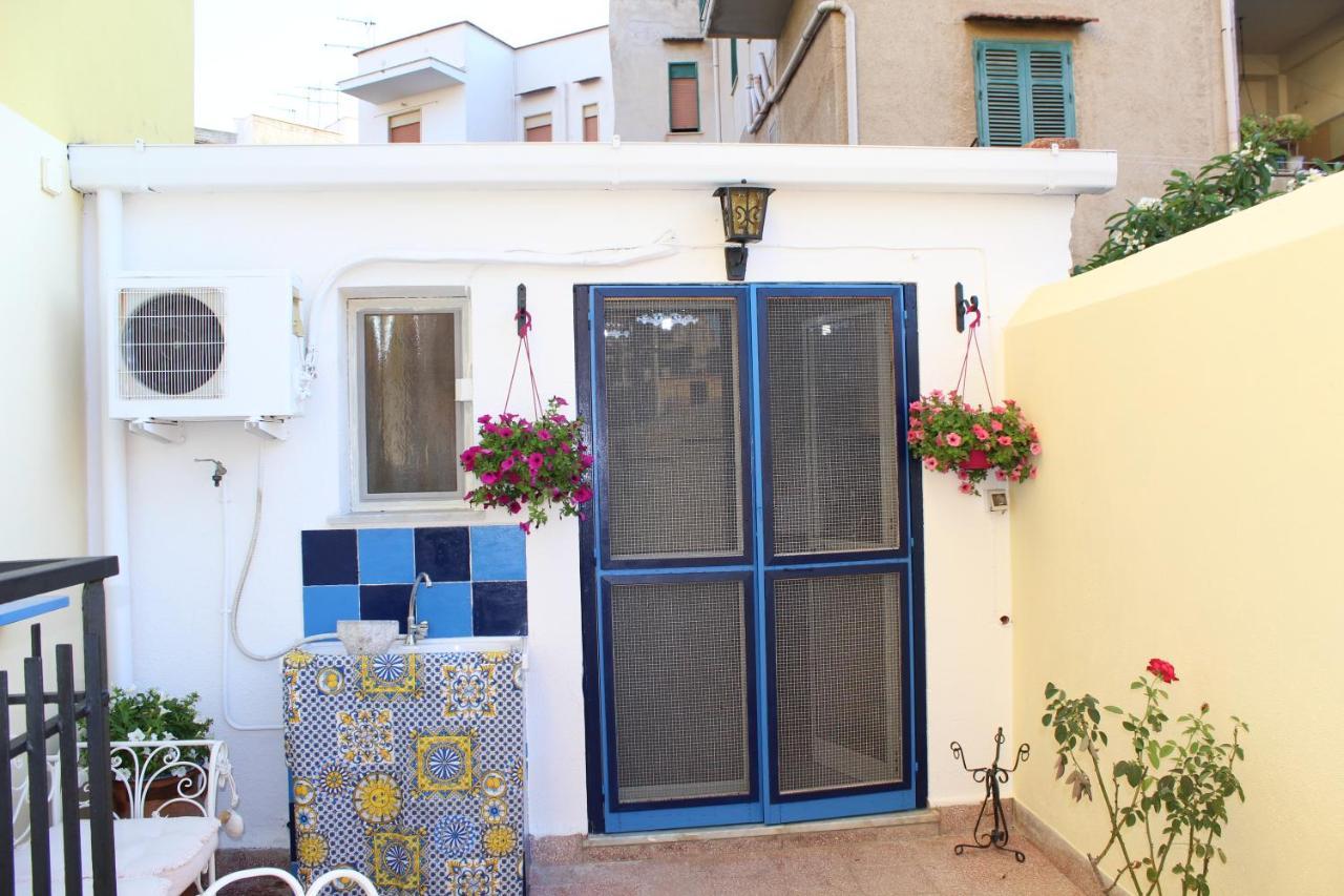 Dolce Casa Apartment Palermo Bagian luar foto