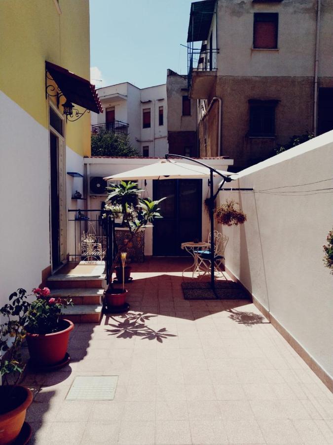 Dolce Casa Apartment Palermo Bagian luar foto